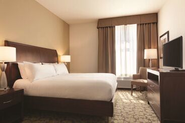 هتل Hilton Garden Inn Boston Logan Airport
