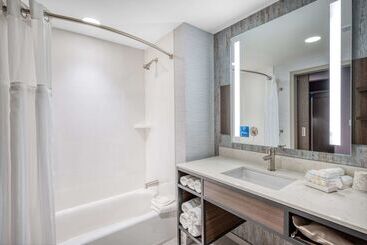 호텔 Hilton Garden Inn Boston Logan Airport
