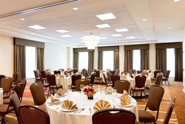 هتل Hilton Garden Inn Boston Logan Airport