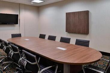 Holiday Inn Hotel & Suites Edmonton Airport Conference Centre, An Ihg