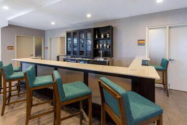 هتل La Quinta Inn & Suites By Wyndham Tulsa Downtown Route 66