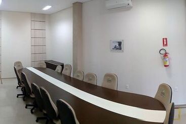 هتل Maestro Executive Toledo