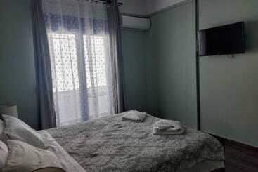 هتل Omega Rooms Anaxos