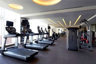 هتل Radisson Blu Chattogram Bay View