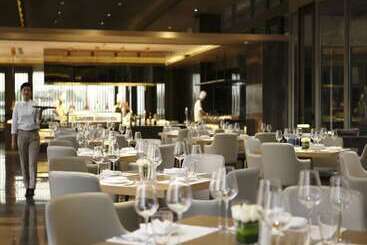 בית מלון כפרי Roseate House New Delhi