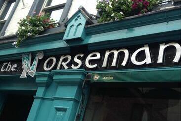 Отель The Norseman Temple Bar