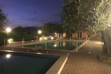هتل Villaggio Rta Borgoverde