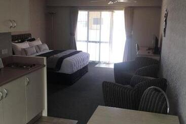 مُتل Deco City Motor Lodge