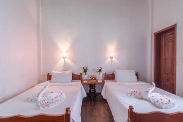 پانسیون Five Rose Siem Reap Hostel