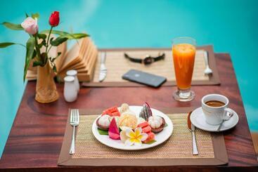 پانسیون Five Rose Siem Reap Hostel