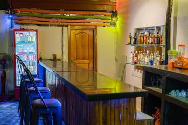 پانسیون Five Rose Siem Reap Hostel