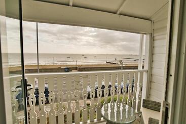 پانسیون Beaches Guest House
