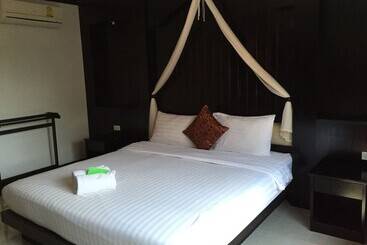 پانسیون The Bird Cage Patong Guesthouse