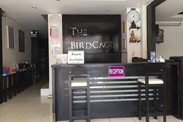 پانسیون The Bird Cage Patong Guesthouse