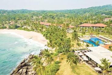 Anantara Peace Haven Tangalle Resort