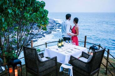 Anantara Peace Haven Tangalle Resort