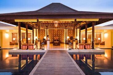 Anantara Peace Haven Tangalle Resort