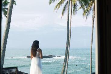 Anantara Peace Haven Tangalle Resort