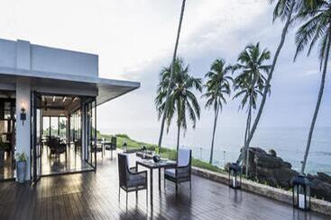 Anantara Peace Haven Tangalle Resort