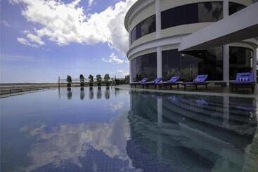 هتل Bw Suite Belitung