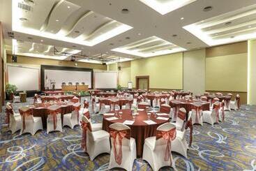 هتل Bw Suite Belitung
