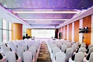 هتل Grand Madison Qingdao Harbourview Central（former Qingdao Farglory ）