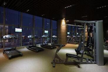 هتل Grand Madison Qingdao Harbourview Central（former Qingdao Farglory ）