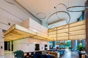 هتل Grand Madison Qingdao Harbourview Central（former Qingdao Farglory ）