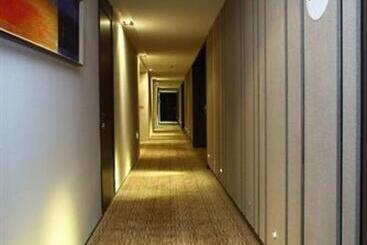 هتل Grand Madison Qingdao Harbourview Central（former Qingdao Farglory ）