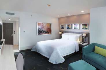 هتل Hampton Inn & Suites By Hilton Aguascalientes Airport