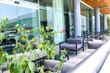 هتل Hampton Inn & Suites By Hilton Aguascalientes Airport