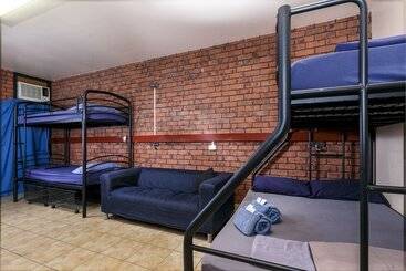 هتل Haven Backpacker Resort