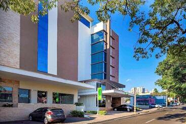 ホテル Ibis Styles Piracicaba