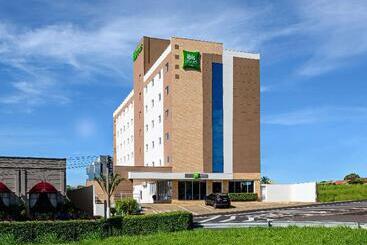 هتل Euro Suite São Jose Do Rio Preto By Nacional Inn