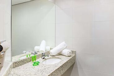 هتل Euro Suite São Jose Do Rio Preto By Nacional Inn