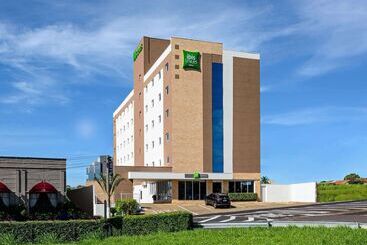 هتل Euro Suite São Jose Do Rio Preto By Nacional Inn