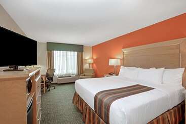 هتل La Quinta By Wyndham Grand Forks