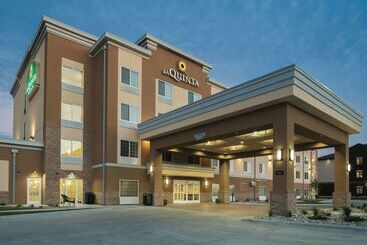 هتل La Quinta By Wyndham Grand Forks
