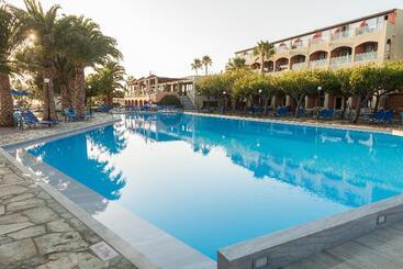 هتل Mare Monte Beach
