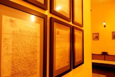 هتل Museum