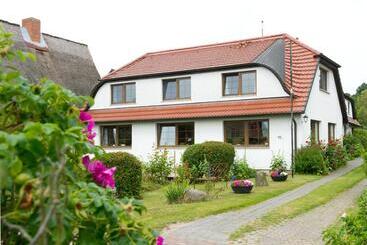هتل Pension Deichgraf
