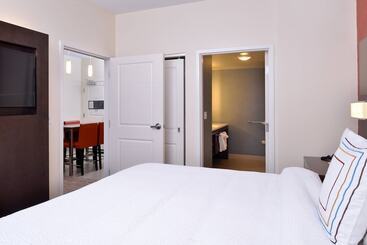 هتل Residence Inn By Marriott East Lansing