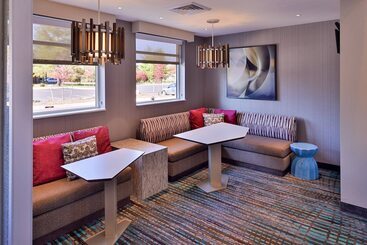 هتل Residence Inn By Marriott East Lansing