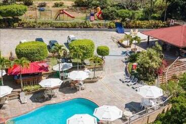 هتل روستایی Jarabacoa River Club & Resort