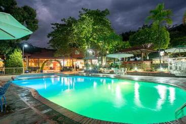 هتل روستایی Jarabacoa River Club & Resort