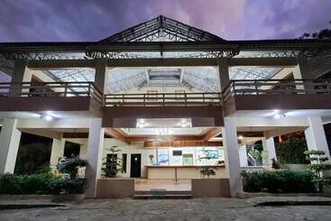 هتل روستایی Jarabacoa River Club & Resort
