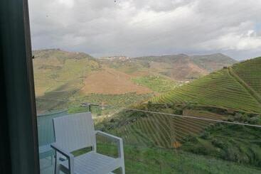 هتل روستایی Quinta De Casaldronho Wine