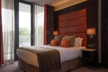 St George S Hotel   Wembley