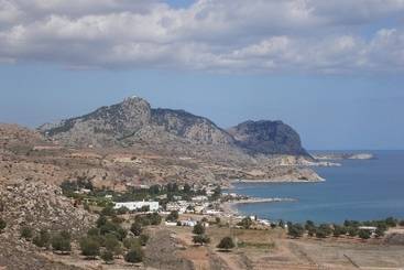 هتل Tsambika Sun