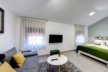 هتل Villa Fortuna